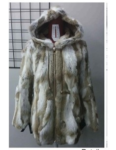 Chaqueta de pelo con capucha