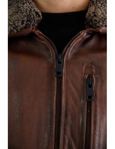 Cazadora de piel cuello desmontable