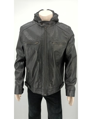 Cazadora de piel con capucha