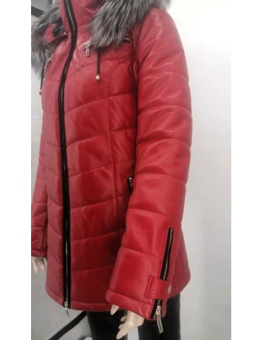 Chaqueta de piel acolchada con capucha desmontable