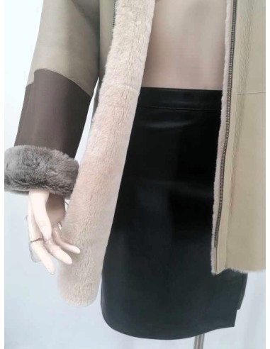 Chaqueta de piel reversible con capucha