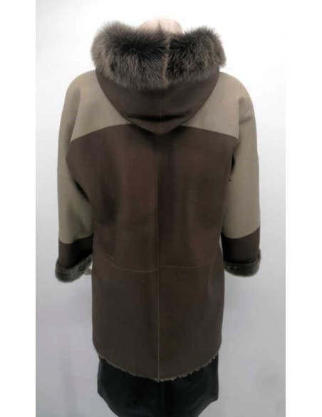 Chaqueta de piel reversible con capucha