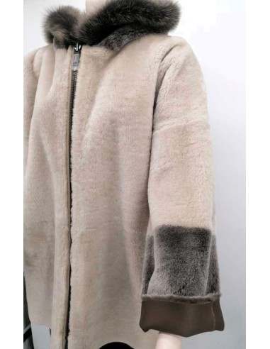 Chaqueta de piel reversible con capucha