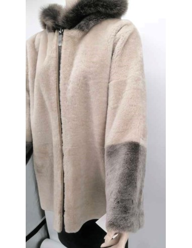 Chaqueta de piel reversible con capucha