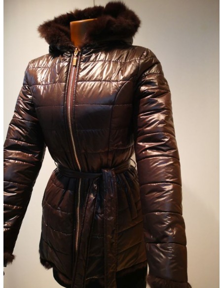 Chaqueta de pelo reversible con capucha