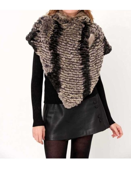 Poncho de pelo con capucha