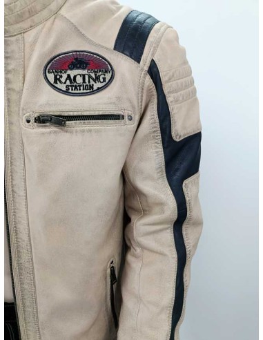 Cazadora de cuero entallada