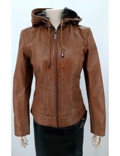 Cazadora de piel capucha de pelo desmontable