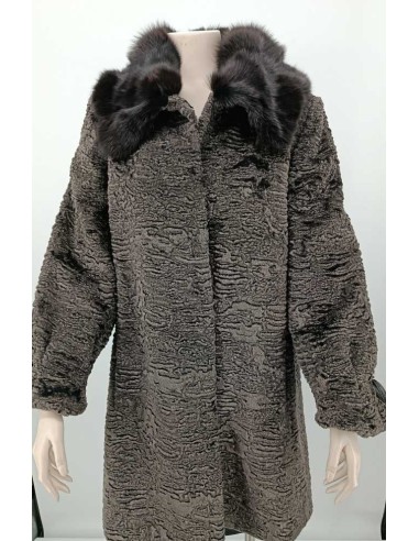 Abrigo de pelo sintético con cuello de zorro