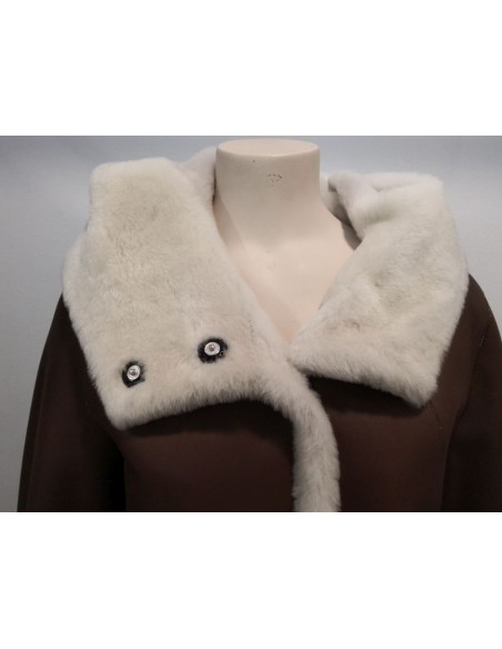 Chaqueta de piel vuelta reversible con capucha