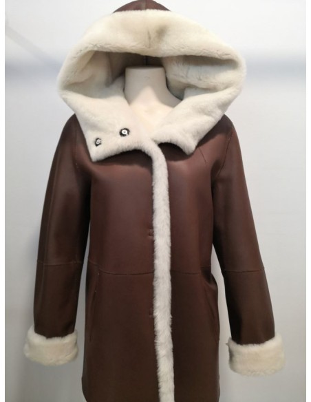 Chaqueta de piel vuelta reversible con capucha