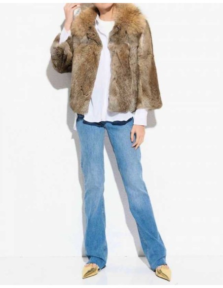 Chaqueta de lomos con cuello de pelo