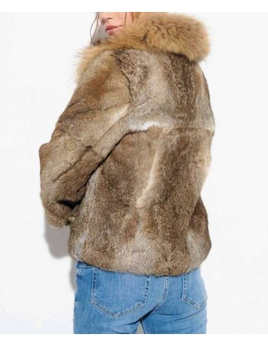 Chaqueta de lomos con cuello de pelo