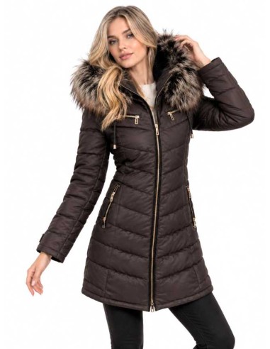 Abrigo de piel para mujer calidad extra, con capucha desmontable y confección acolchada.