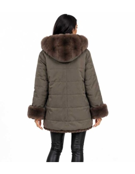 Gabardina de pelo natural reversible con capucha